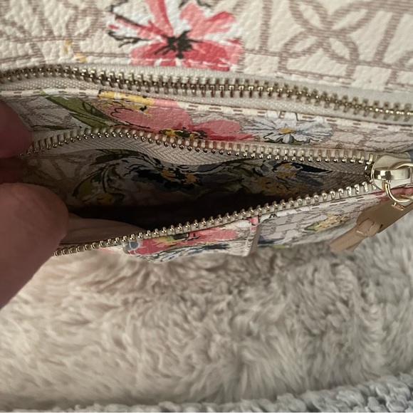 Time and Thru NWOT Brand New Adjustable Shoulder Bag - Picture 7 of 17